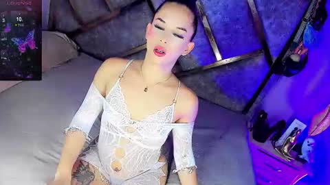 Snapshot of gia21xxx chatting on 06.26.26 Gia Ferrara online show from 06.26.26
