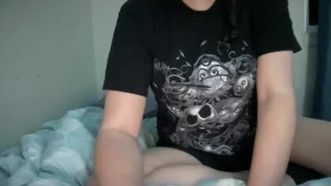 Snapshot of gia_is_horny chatting on 01.30.25 The Queen of Squirt online show from 01.30.25