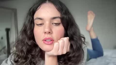 Snapshot of gia_is_horny chatting on 03.04.25 The Queen of Squirt online show from 03.04.25