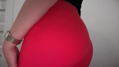 The Queen of Squirt online show from 03.26.26