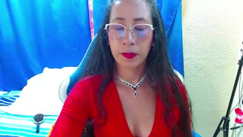 Snapshot of gia_leinn chatting on 06.08.26 Gia online show from 06.08.26