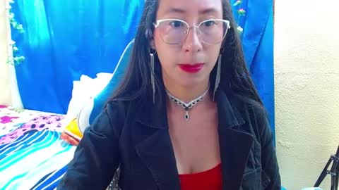 Snapshot of gia_leinn chatting on 06.16.26 Gia online show from 06.16.26