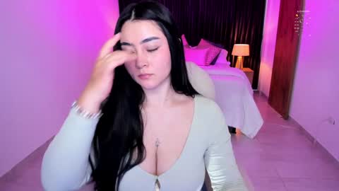 Snapshot of gia_lowry chatting on 01.15.25 Gia lowry online show from 01.15.25