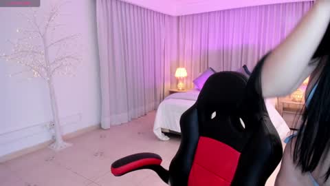 Snapshot of gia_lowry chatting on 01.26.25 Gia lowry online show from 01.26.25