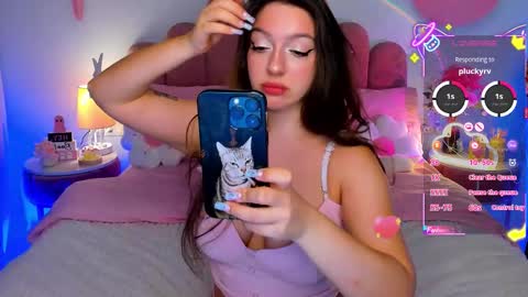 Gia online show from 11.04.25