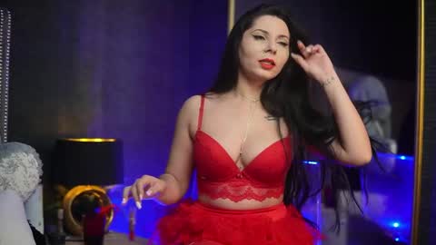  Gia  online show from 04.28.26