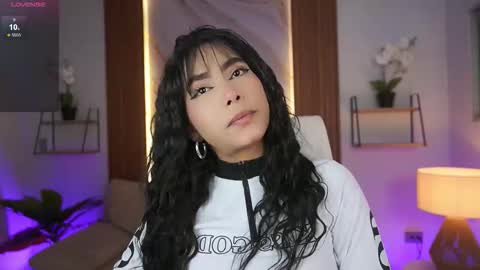 Snapshot of gianovak chatting on 12.17.25 gianovak online show from 12.17.25