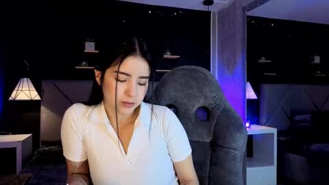 Snapshot of giapearl2 chatting on 11.08.25 Gia online show from 11.08.25