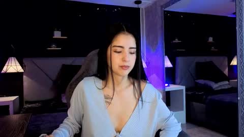 Snapshot of giapearl2 chatting on 12.02.25 Gia online show from 12.02.25