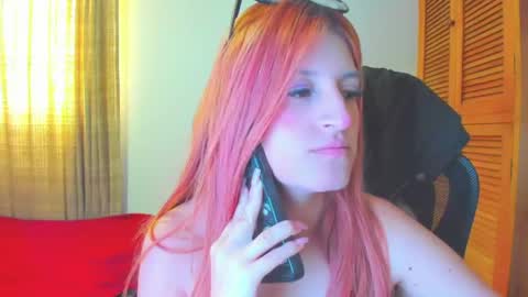 Snapshot of giaroussel chatting on 06.18.26 GiaRoussel online show from 06.18.26