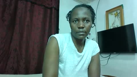 Snapshot of gift2030 chatting on 10.05.25 gift2030 online show from 10.05.25