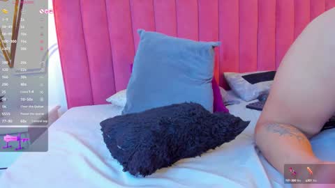 Snapshot of gigi_duran chatting on 09.25.25 Gigi online show from 09.25.25