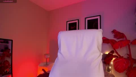 GIGI online show from 02.05.26