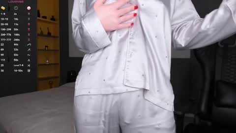 Snapshot of gigihadd chatting on 02.19.26 gigihadd online show from 02.19.26