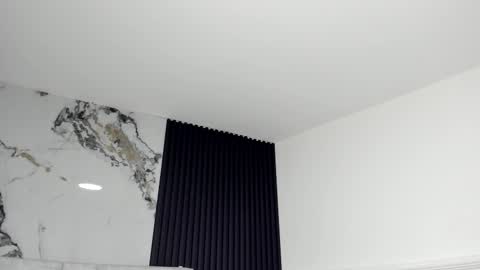 Snapshot of gigiidoll chatting on 11.10.25 Gigi Doll online show from 11.10.25