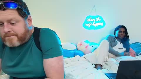 Snapshot of gigimcfee chatting on 09.18.25 G Money online show from 09.18.25