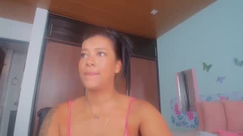 Snapshot of gigimiler8 chatting on 10.07.25 Sharlotte  online show from 10.07.25