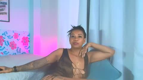 Snapshot of gigimiler8 chatting on 11.25.25 Sharlotte online show from 11.25.25