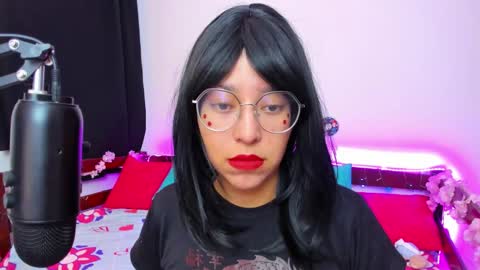 Snapshot of gigimooon chatting on 09.18.25 gigimooon online show from 09.18.25