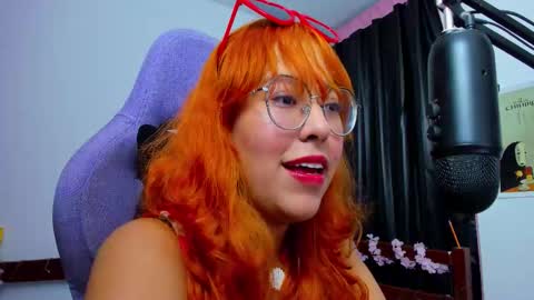 gigimooon online show from 02.05.26