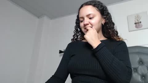 Giia  online show from 12.15.25