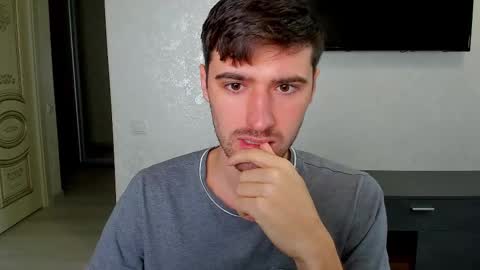 Snapshot of gilbertogonzales chatting on 03.05.25 gilbertogonzales online show from 03.05.25