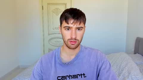 Snapshot of gilbertogonzales chatting on 09.22.25 gilbertogonzales online show from 09.22.25