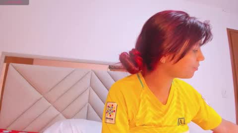 Gimena online show from 10.18.25