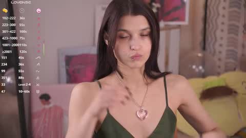 Snapshot of gimme_the_kiss chatting on 02.10.26 Mia online show from 02.10.26