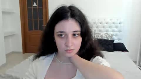 Kate online show from 09.15.25