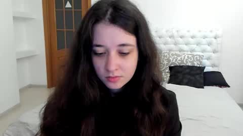 Kate online show from 09.20.25