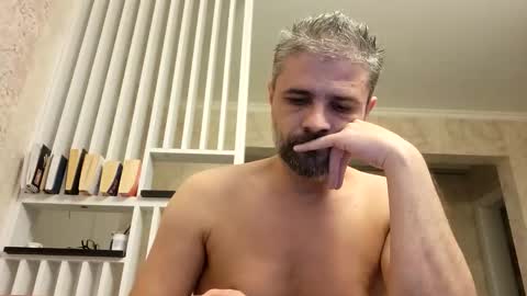 Snapshot of gindrie chatting on 11.15.25 Gabriel online show from 11.15.25