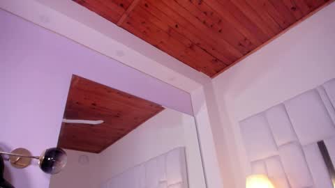 Snapshot of ginebra_ness chatting on 03.02.25 Ginebra Ness online show from 03.02.25