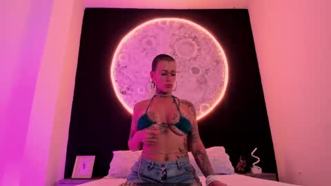 Ginebra online show from 02.13.25