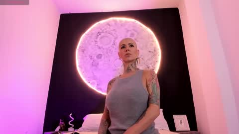 Ginebra online show from 03.07.25