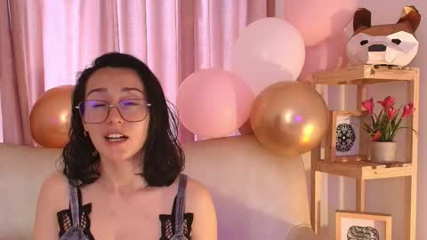 Snapshot of ginevra_esposito chatting on 04.13.26 Ginn online show from 04.13.26
