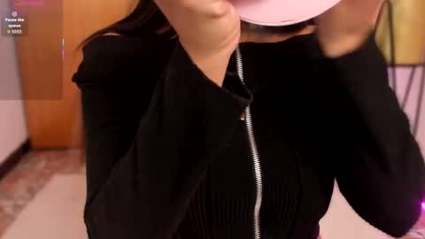 Julie online show from 11.12.25