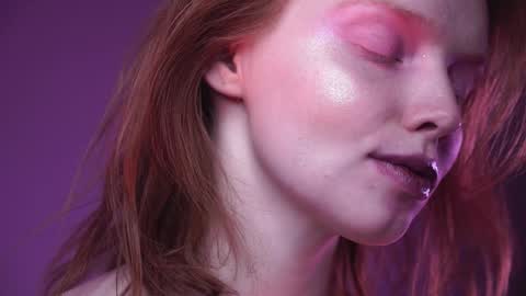        im expecting 350 thumbs up on my altar   online show from 01.03.25