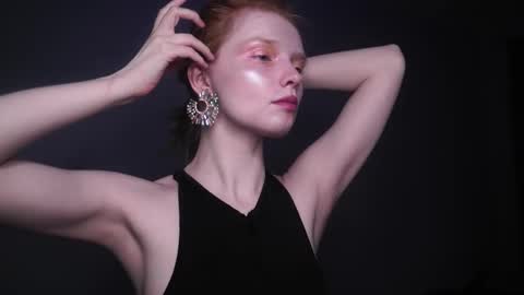        im expecting 350 thumbs up on my altar   online show from 02.10.25