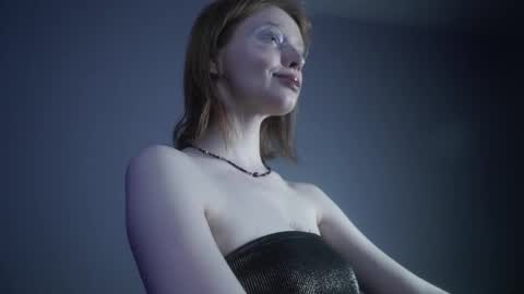        im expecting 350 thumbs up on my altar   online show from 03.05.25