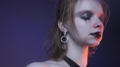        im expecting 350 thumbs up on my altar   online show from 11.02.25