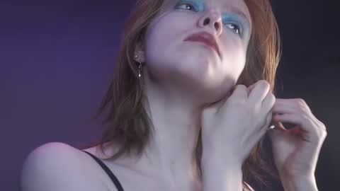        im expecting 350 thumbs up on my altar   online show from 12.19.25