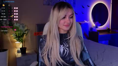 Snapshot of ginger_jessy_ chatting on 10.29.25 Jessy online show from 10.29.25