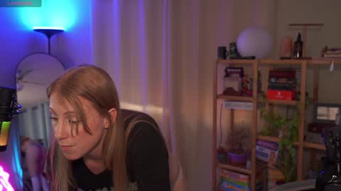 Snapshot of ginger_little chatting on 01.04.25 ginger online show from 01.04.25