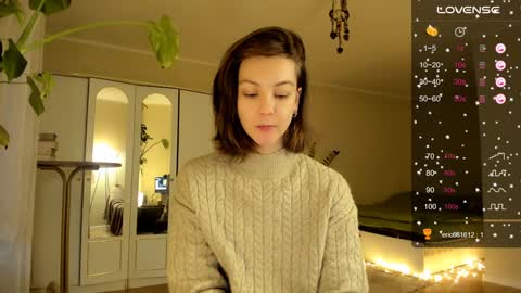 Snapshot of gingerbread__house chatting on 12.15.24 Vasilisa online show from 12.15.24