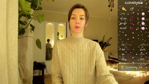 Snapshot of gingerbread__house chatting on 12.21.24 Vasilisa online show from 12.21.24
