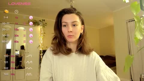Snapshot of gingerbread__house chatting on 11.23.25 Vasilisa online show from 11.23.25