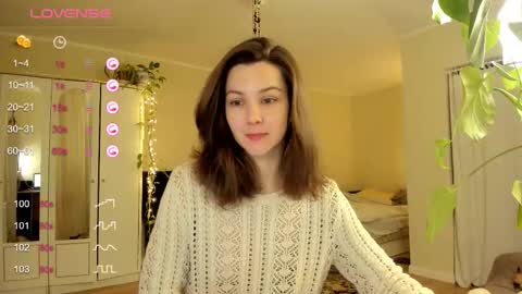 Snapshot of gingerbread__house chatting on 11.28.25 Vasilisa online show from 11.28.25