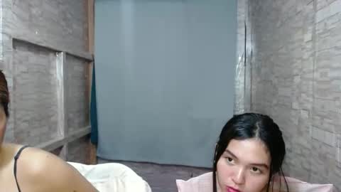 Snapshot of ginna2005 chatting on 10.27.25 ginna2005 online show from 10.27.25