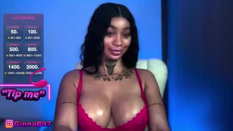 Snapshot of ginnabolton chatting on 10.08.25 Ginna Bolton online show from 10.08.25